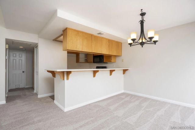 11875 Caminito Ronaldo 205, San Diego, CA 92128