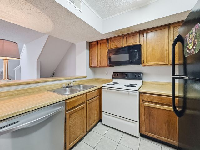 9835 Walnut Street 208, Dallas, TX 75243