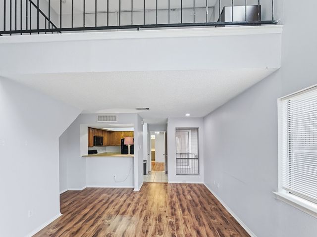 9835 Walnut Street 208, Dallas, TX 75243