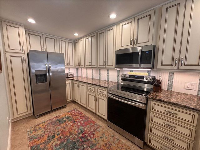 7753 BERGAMO AVENUE, Sarasota, FL 34238