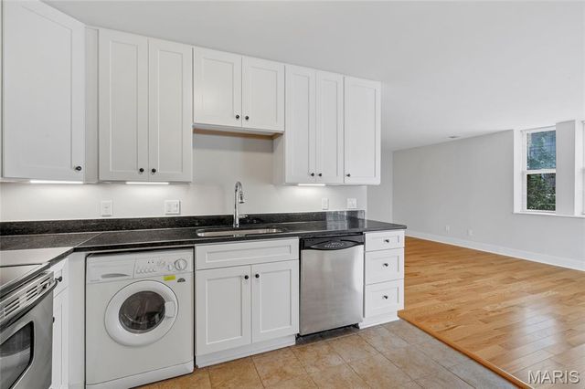 5630 Pershing Avenue 30, St Louis, MO 63112