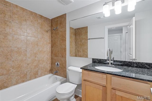 5630 Pershing Avenue 30, St Louis, MO 63112