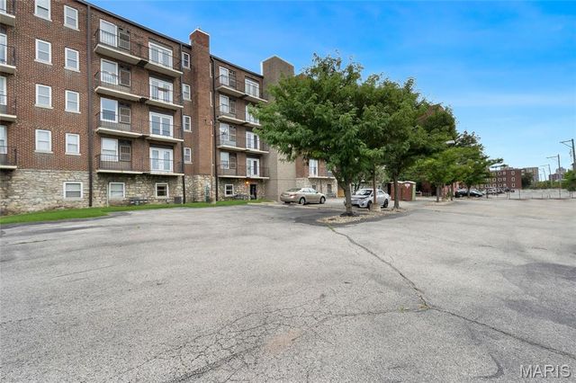 5630 Pershing Avenue 30, St Louis, MO 63112