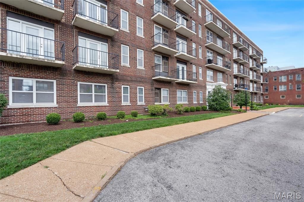 5630 Pershing Avenue 30, St Louis, MO 63112