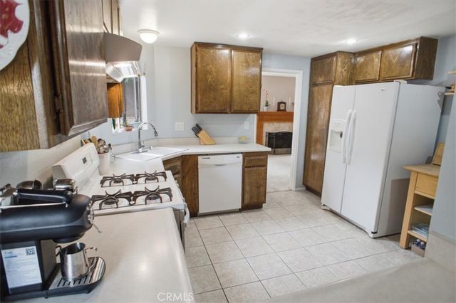 15833 Rosehaven Lane, Canyon Country, CA 91387