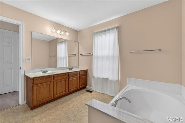 3439 Caton Run Crossing, Shiloh, IL 62221