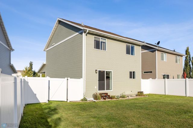 4110 52nd Street S, Fargo, ND 58104