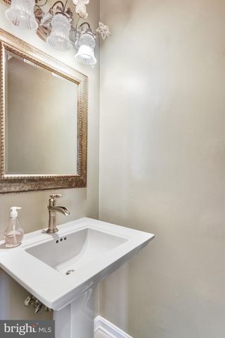 11224 DEVEREUX MANOR LN, Fairfax Station, VA 22039