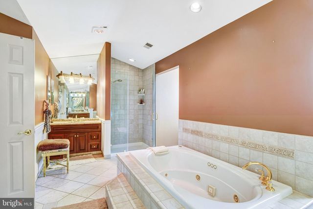 11224 DEVEREUX MANOR LN, Fairfax Station, VA 22039