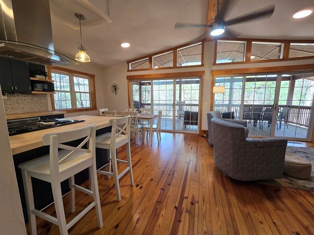120 Claw Run, Murphy, NC 28906