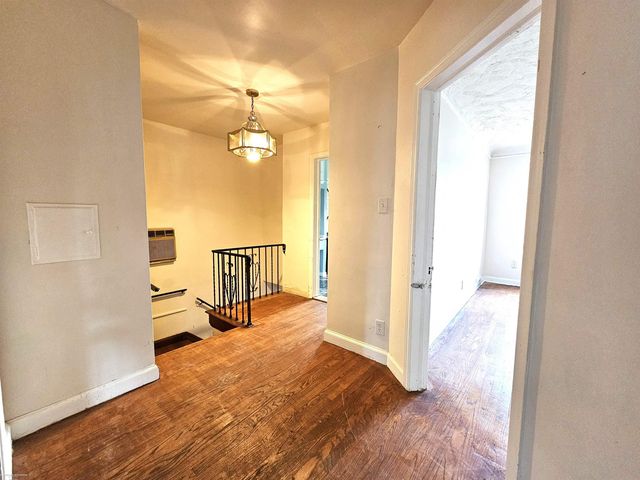 18051 Santa Barbara Drive, Detroit, MI 48221