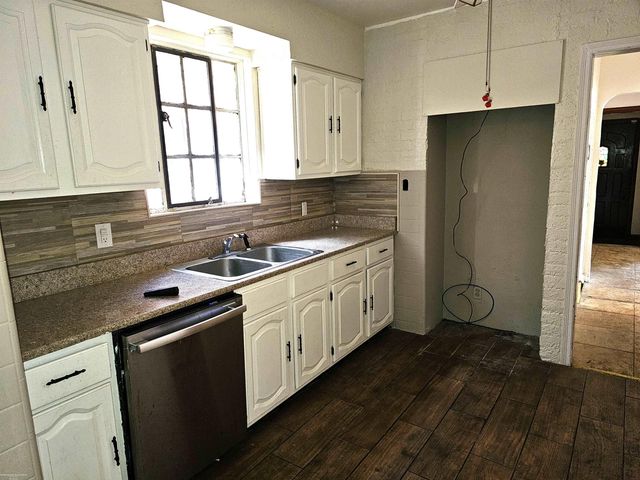 18051 Santa Barbara Drive, Detroit, MI 48221