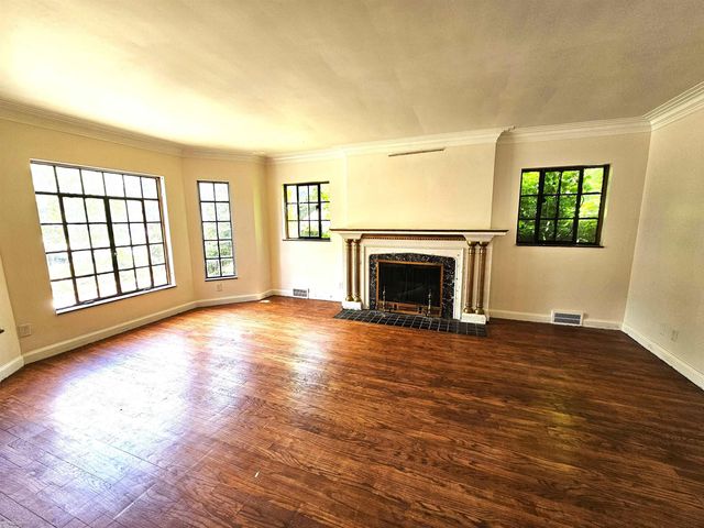18051 Santa Barbara Drive, Detroit, MI 48221