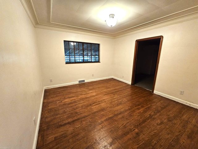 18051 Santa Barbara Drive, Detroit, MI 48221
