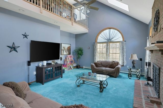 5 Noble Ct, Washington Twp., NJ 07853
