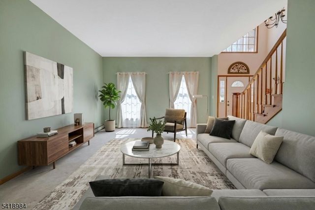 5 Noble Ct, Washington Twp., NJ 07853