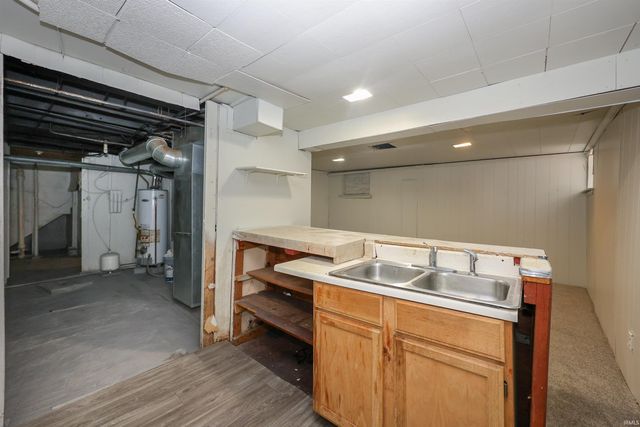 2540 Weiser Psark Avenue, Fort Wayne, IN 46803