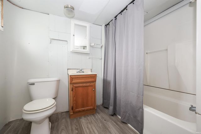 2540 Weiser Psark Avenue, Fort Wayne, IN 46803