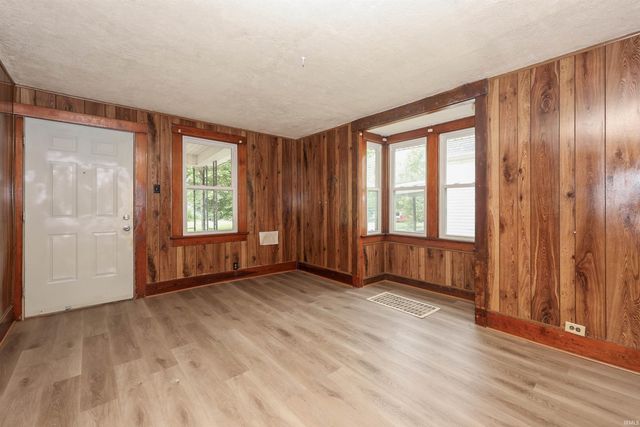 2540 Weiser Psark Avenue, Fort Wayne, IN 46803