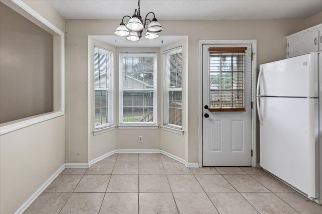 356 Erie Dr, Clarksville, TN 37040