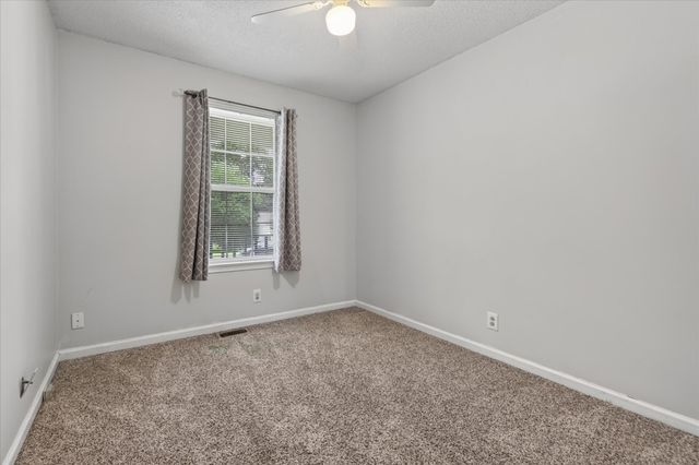 356 Erie Dr, Clarksville, TN 37040