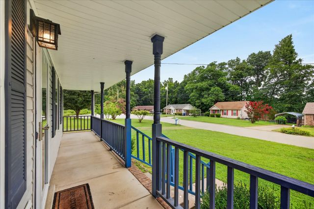 356 Erie Dr, Clarksville, TN 37040