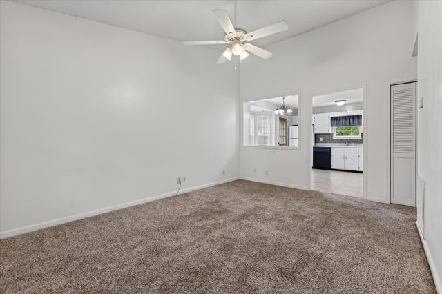 356 Erie Dr, Clarksville, TN 37040