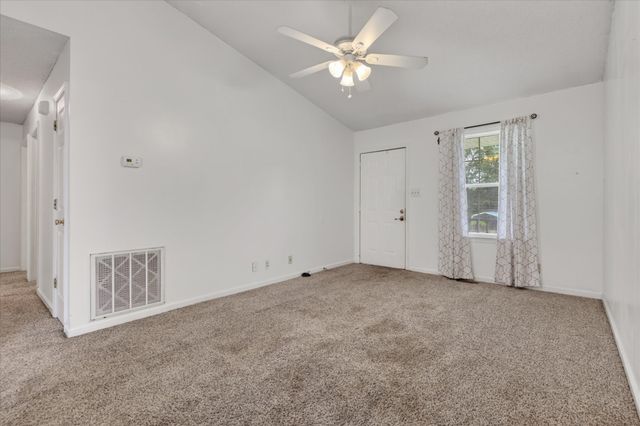 356 Erie Dr, Clarksville, TN 37040