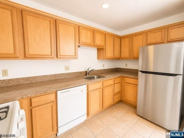 151 Valley Road D, Montclair, NJ 07042
