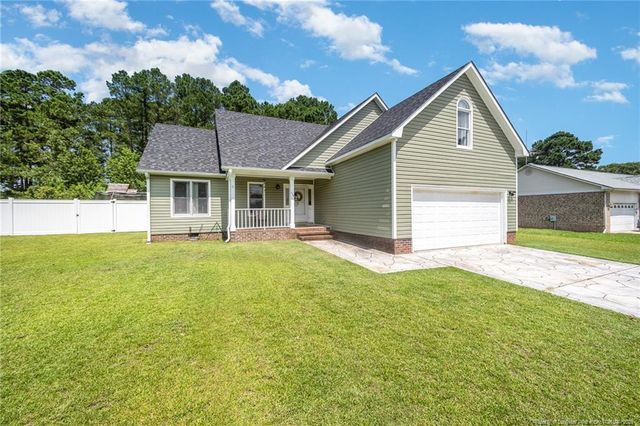 175 Early Dawn Drive, Raeford, NC 28376