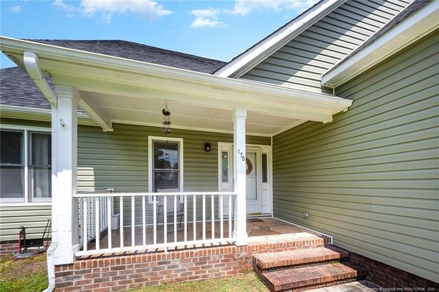175 Early Dawn Drive, Raeford, NC 28376