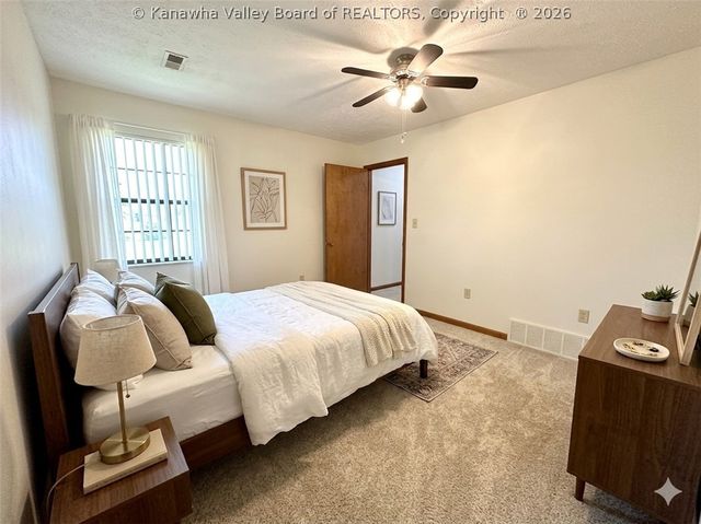 204 Bent Tree Estates, Scott Depot, WV 25560