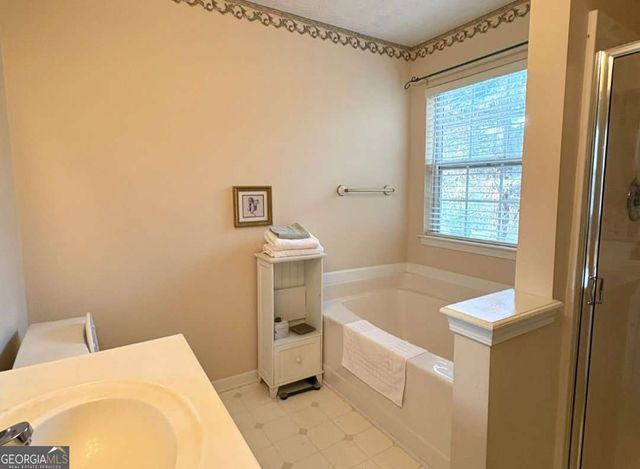 5519 Amber Cove Way, Flowery Branch, GA 30542