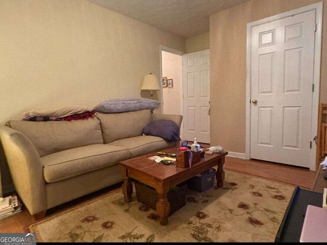 5519 Amber Cove Way, Flowery Branch, GA 30542