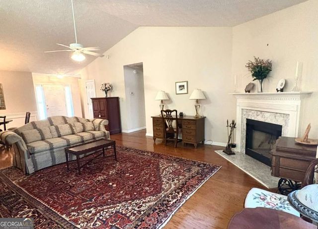 5519 Amber Cove Way, Flowery Branch, GA 30542