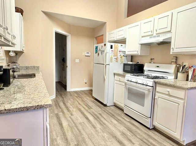 5519 Amber Cove Way, Flowery Branch, GA 30542