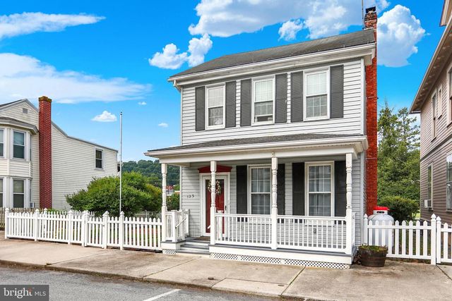 123 N 2ND ST, Newport, PA 17074
