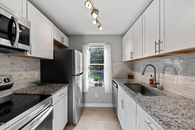 7713 Kingsberry Court, Raleigh, NC 27615
