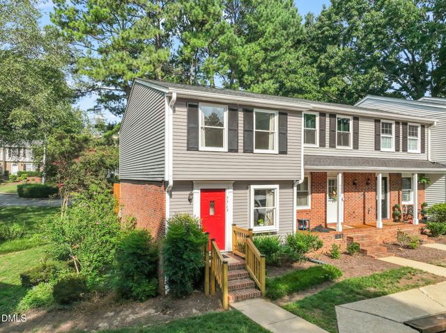 7713 Kingsberry Court, Raleigh, NC 27615