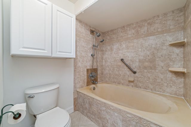 219 Wildwood Circle, Deerfield Beach, FL 33442