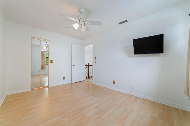 219 Wildwood Circle, Deerfield Beach, FL 33442