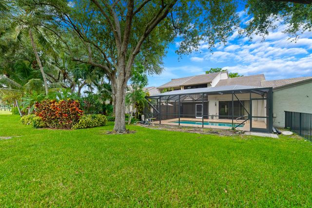219 Wildwood Circle, Deerfield Beach, FL 33442