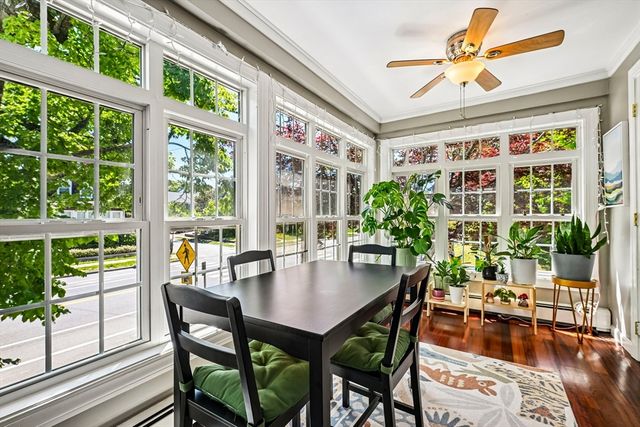 1061 Narragansett Blvd, Cranston, RI 02905