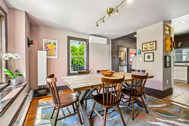 1061 Narragansett Blvd, Cranston, RI 02905