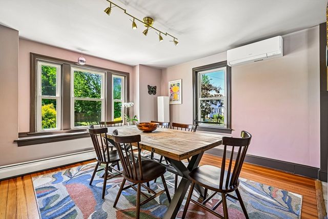 1061 Narragansett Blvd, Cranston, RI 02905