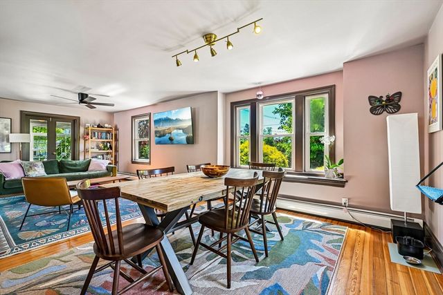 1061 Narragansett Blvd, Cranston, RI 02905