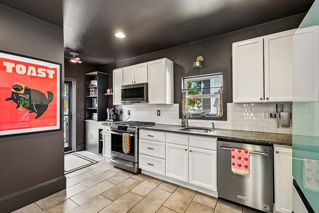1061 Narragansett Blvd, Cranston, RI 02905