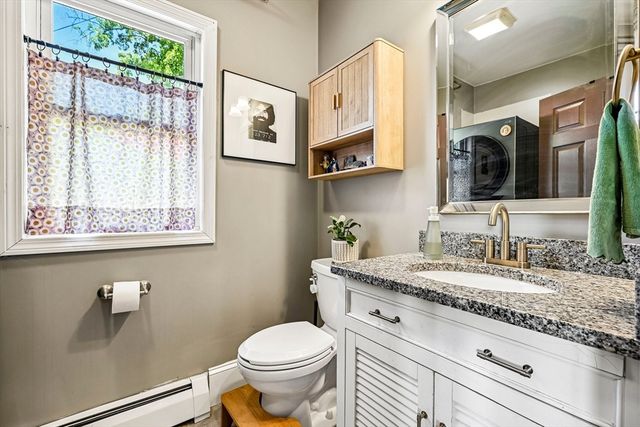 1061 Narragansett Blvd, Cranston, RI 02905