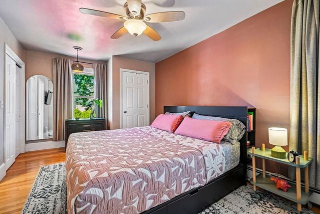 1061 Narragansett Blvd, Cranston, RI 02905