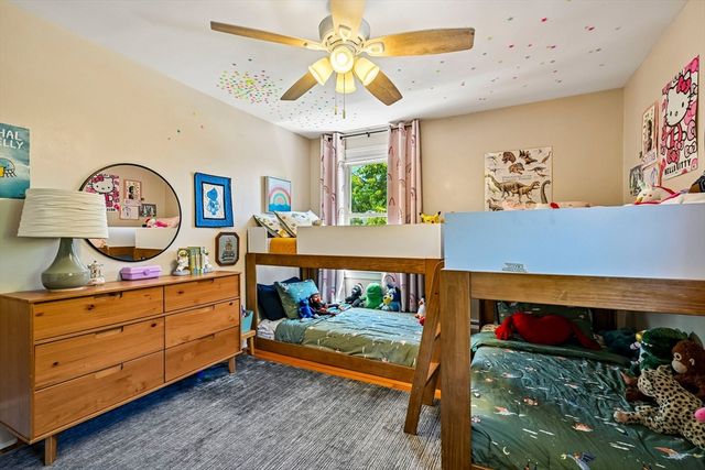 1061 Narragansett Blvd, Cranston, RI 02905